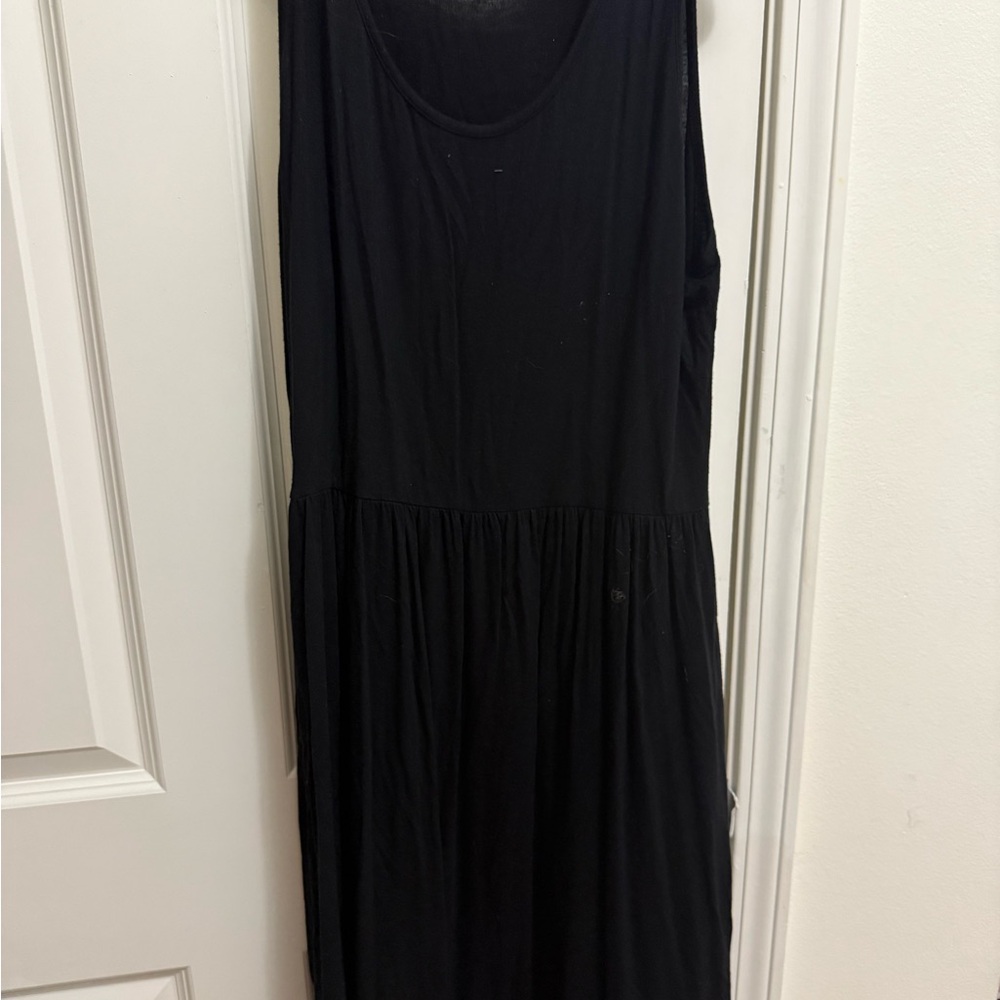 Elegant Black Sleeveless Dress